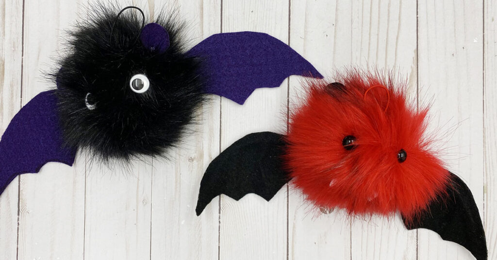 DIY Pom Pom Bat