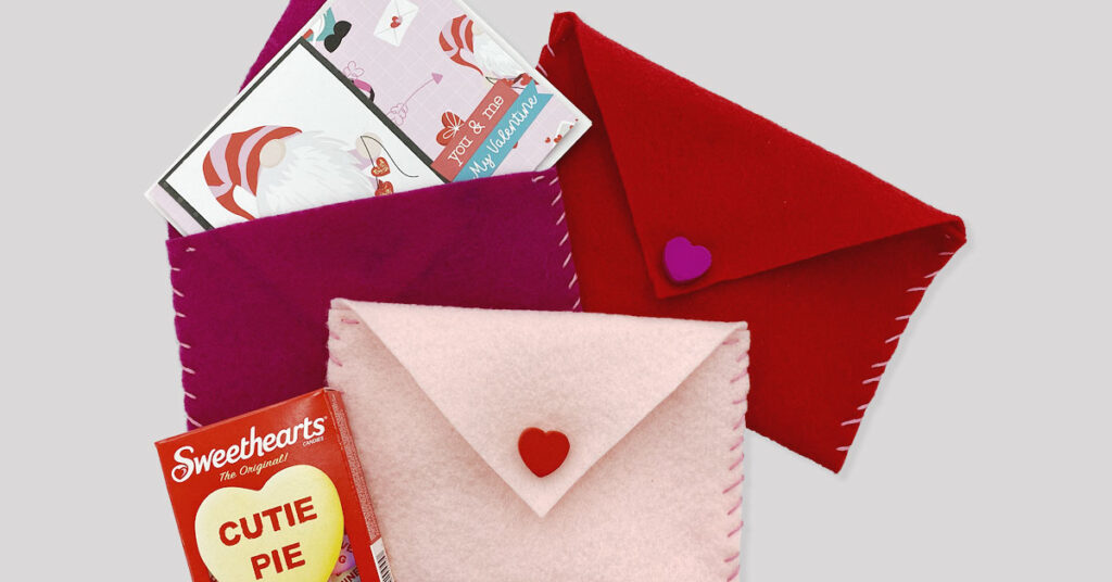 How to Make a Felt Valentine Envelope