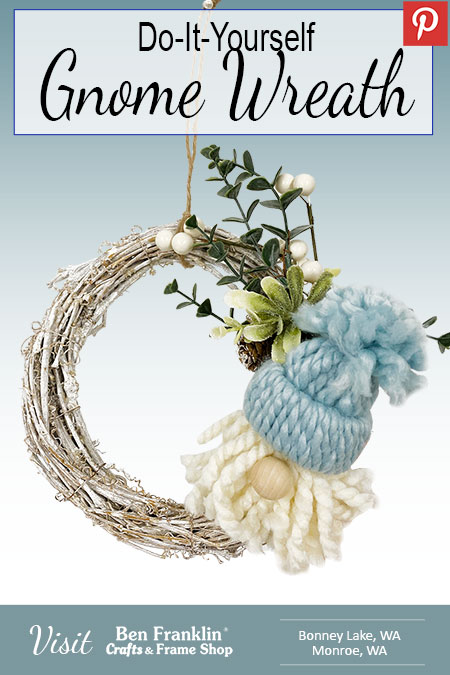 DIY Gnome Wreath - Christmas Decoration PIN