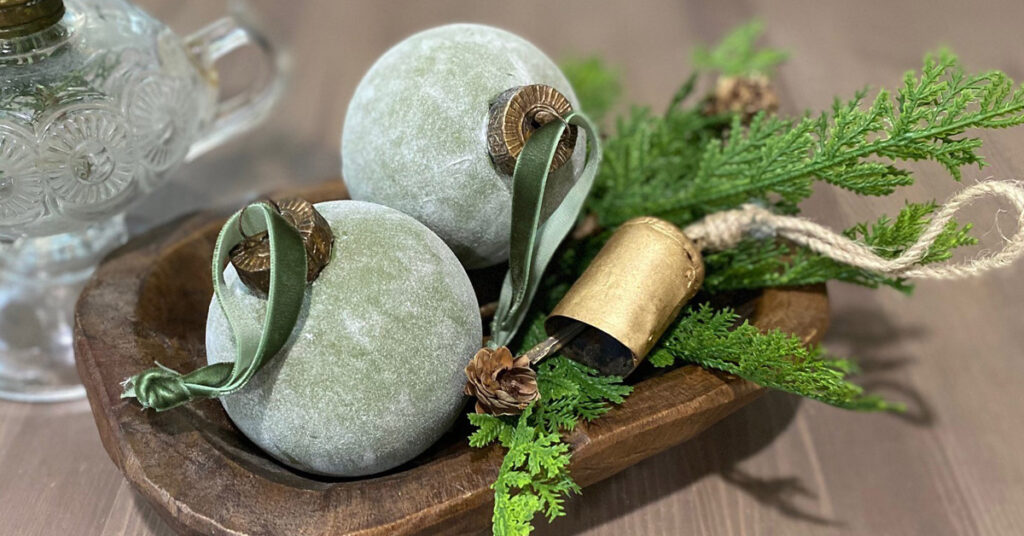 DIY Faux Velvet Flocked Ornaments