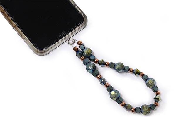 How to attach DIY Wrist Charms to a cell phone case