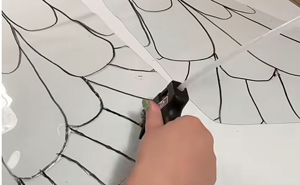 DIY Fairy Wings - trace lines hot glue