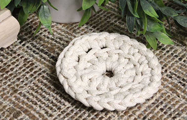 Easy Crochet Project Idea: coaster